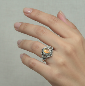 แหวนพลอยโอปอลเอธิโอเปียธรรมชาติ เงินแท้ 925 ทำมือ รูปทรงหยดน้ำ แบบคาโบชอง วินเทจ ดีไซน์เนอร์ เครื่องประดับผู้หญิง สำหรับคริสต์มาส - Product Image 3