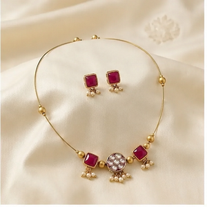 Ensemble collier et boucles d'oreilles plaqué or avec breloque rubis et perles d'imitation pour femme, idéal pour mariage et soirée - Product Image 2