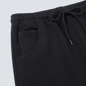 Shorts de sport personnalisés haut de gamme en gros – Shorts de gym, course, entraînement, fitness pour hommes et femmes – Vêtements de sport athlétiques - Product Image 4