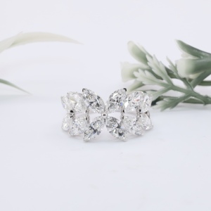 Anillo de Lujo en Oro Blanco Sólido con Diamantes de Laboratorio en Forma de Marquesa, Diseño de Racimo Floral, Banda Dividida con Múltiples Piedras, Regalo de Aniversario Personalizado para Mujer - Product Image 1