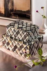 Boîte à bijoux artisanale haut de gamme en os incrusté, noire et blanche, organisateur de rangement décoratif en bois pour bagues, colliers, boucles d'oreilles - Product Image 5