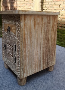 โต๊ะข้างเตียงไม้พร้อมลิ้นชัก สีขาวล้าง ดีไซน์ทันสมัย สำหรับห้องนอน - Product Image 5