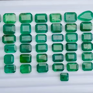 Lote de piedras preciosas de esmeralda natural de Zambia, buena calidad con brillo y un hermoso color verde, corte y elaboración perfectos a precio económico. - Product Image 2