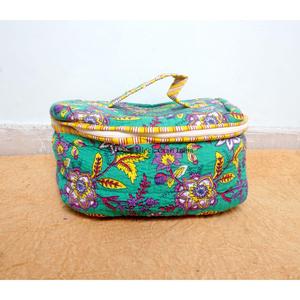 El Accesorio Perfecto: Bolsas Organizadoras de Belleza para Maquillaje y Más, tus Esenciales Diarios, Set de 3 Bolsas - Product Image 2