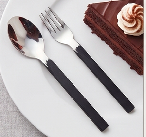 Stylish <b>Black</b> Handle <b>Cutlery</b> <b>Set</b> With Silver Finishing Heads Ideal For Contemporary Table Settings Hotels And Daily Use - Product Image 5