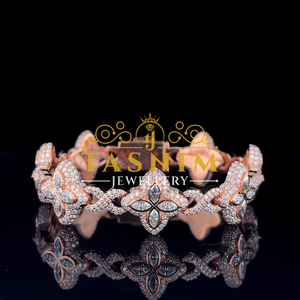 Bracelet unisexe TASNIM en or rose avec moissanite, motif floral, serti pavé, bijou de luxe pour mariage - Product Image 3