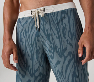 Shorts de plage personnalisés avec poche, imprimé floral coloré, séchage rapide, vêtements de surf - Product Image 3