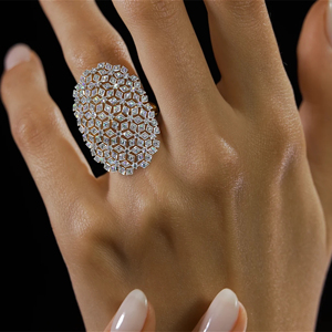 Anillo de cóctel de oro macizo de 18 quilates para mujer, con diamante de corte princesa, joyería geométrica de lujo. - Product Image 1