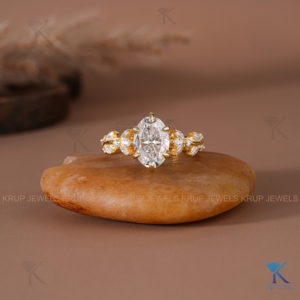 Anillo de Compromiso de Oro Sólido con Diamante Cultivado en Laboratorio de Corte Cojín de 2.00 Quilates, Joyería Fina Nupcial con Diseño Floral Vintage y Botánico, Hecho a Medida, Regalo - Product Image 1