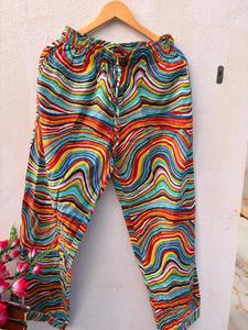 ชุดนอนผ้าฝ้ายพิมพ์ลายคลื่นสีสันสดใสสำหรับผู้หญิง พร้อมกระเป๋าเข้าชุด เนื้อผ้านุ่ม ระบายอากาศดี ขายส่ง - Product Image 5