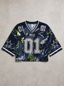 Ensemble de survêtements scintillants style universitaire, haut court en maille premium, motif camouflage abstrait, strass, maillot de football américain, imprimé étoiles surdimensionné, collection mode sport - Product Image 4