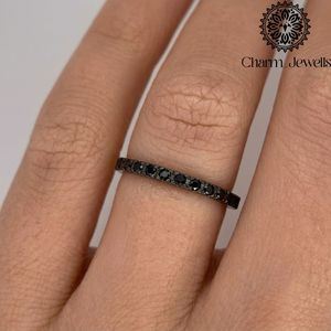 Anillo de compromiso y eternidad de moissanita con corte cojín Charm Jewels, plata 925 con baño de rodio negro, engaste de garras, minimalista, unisex - Product Image 1