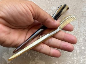Épingle à cheveux en corne polie faite à la main, fourche à cheveux en corne naturelle, épingle à chignon vintage, accessoire de coiffure traditionnel, cadeau - Product Image 3