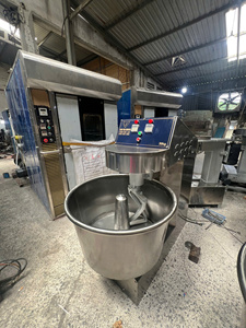 Mélangeur Électrique Spécialisé 30Kg 6.5Kw/h pour Boulangerie 1180x720x1040 Automatique Portable Multifonctionnel Neuf Garantie 1 An - Product Image 5