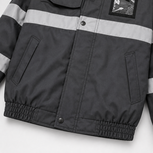 Veste de travail industrielle personnalisée en polyester unisexe, haute visibilité, panneaux réfléchissants, capuche, porte-carte d'identité, poches à rabat sécurisées - Product Image 5
