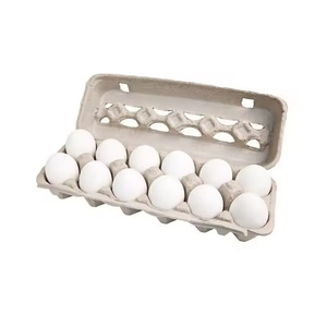 Huevos de gallina frescos de granja, con cáscara blanca, de colores variados, origen de la granja, a la venta a precio económico. - Product Image 2