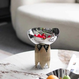 Corbeille à fruits en métal de style royal antique, décorative, avec support, pour la décoration de table à manger des hôtels - Product Image 5