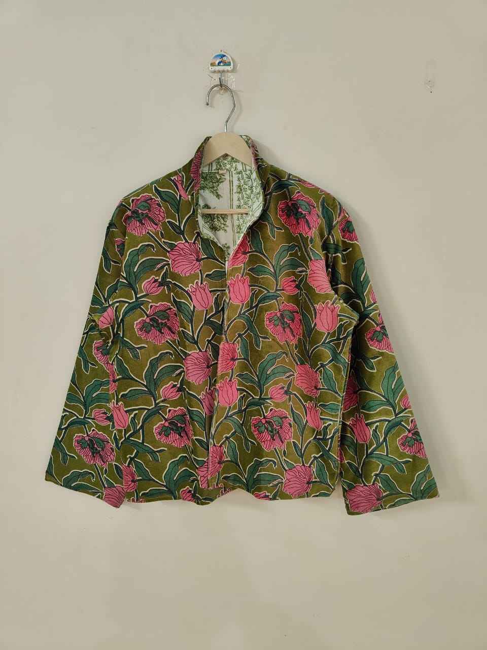 ตามที่แสดงเป็นภาพ