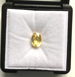 Pierre de tourmaline jaune naturelle de 4,61 carats, taille ovale, pour la création de bijoux fins - Product Image 3