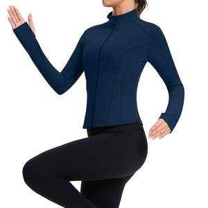 Veste de sport haut de gamme en polyester et élasthanne, coupe idéale pour une meilleure mobilité et respirabilité, pour femmes. - Product Image 3
