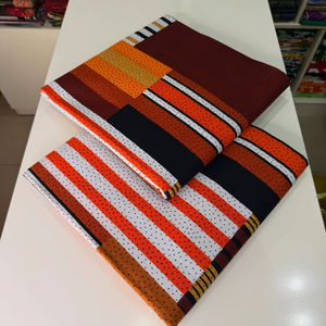 Tissu en coton imprimé africain original par Hitjem Export, fournisseur pour l'Afrique, l'Europe, les îles et les marchés de mode mondiaux - Product Image 1