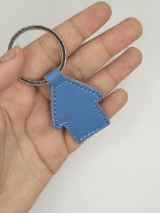 Wholesale Cartoon <b>House</b> Shaped <b>Keyrings</b> High-Quality Genuine Leather Custom Keychains Gift for Men and Women - Product Image 2