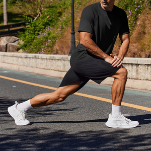 T-shirt de sport à manches courtes pour hommes, séchage rapide, couleur unie, tissu performant, vêtement confortable pour la course à pied - Product Image 4