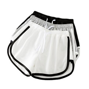 Shorts de course et de yoga fluides pour femmes Wearpex, respirants, séchage rapide, écologiques, 100 % polyester micro-extensible, taille mi-haute avec cordon de serrage - Product Image 1