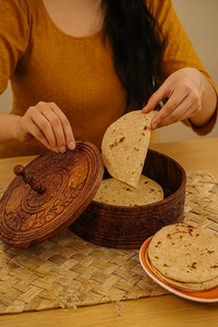 Hand-Carved Wooden Roti <b>Box</b> <b>with</b> <b>Lid</b>: Rustic Kitchen <b>Decor</b> - Product Image 4