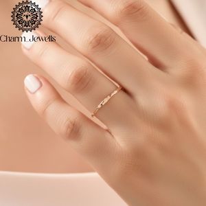 Bague de fiançailles unisexe en argent sterling plaqué or 22 carats avec moissanite taille coussin, sertie à griffes, certifiée IGI, 3 grammes, Charm_Jewells - Product Image 5