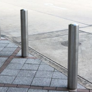 Poste de Barrera Vial Profesional de Acero Inoxidable para Seguridad Vial Industrial y Urbana - Product Image 2