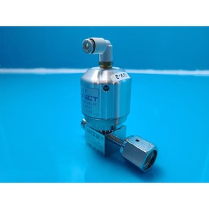 Válvula Neumática de Alta Pureza KITZ 316L 720584923, Usada, Piezas de Equipos Legacy Semiconductor - Product Image 1