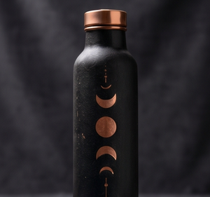 Bouteille d'eau en cuivre émaillé artisanale en gros, motifs phases lunaires, art ayurvédique, étanche, écologique, gourde métallique pour la gym - Product Image 3
