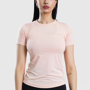 T-shirts de sport pour femmes en tissu mesh personnalisé, respirants, pour l'été, vente en gros, OEM, vêtements de sport féminins B2B - Product Image 2