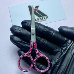 Tijeras de Uñas de Acero Inoxidable con Punta Curva Premium y Cuchilla Afilada para el Cuidado de las Cutículas, Diseño de Orificio Cuadrado, Herramienta de Belleza Duradera - Product Image 2