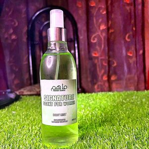 Body Mist Signature para Mujer, 300 ml, Spray de Fragancia en Botella PET con Bomba Dorada, Aroma Duradero, Desodorante Corporal Perfumado para Dama - Product Image 2