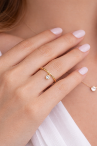 Anillo Clásico de Oro Sólido de 14K y 18K con Diamantes Engastados en Bisel Redondo, Anillo Delgado Apilable para Mujer, Anillo de Promesa Delicado - Product Image 3