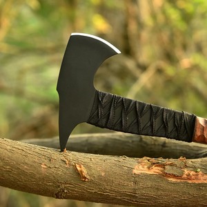 Hacha Táctica Tomahawk Personalizable ODM Nordic Forge de Acero 1095 Forjado a Mano con Espiga Completa y Mango de Palisandro para Exteriores - Product Image 3