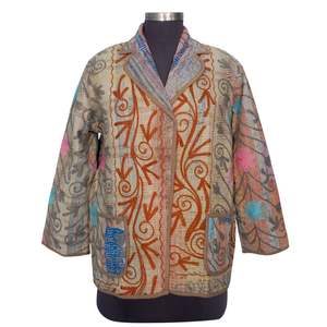 Veste d'hiver vintage en coton indien, veste Kantha, gilet matelassé, veste style bohème hippie, vêtements pour femmes - Product Image 1