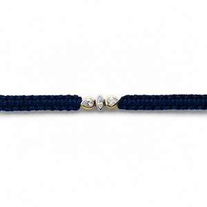 Pulsera de Macramé Azul Marino en Oro de 14K con Baño de Rodio, Diseño Clásico de Tres Piedras, Diamantes CVD Cultivados en Laboratorio, Cordón Tejido Ajustable - Product Image 2
