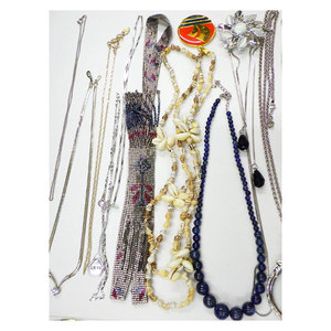 Precios Excepcionales, Calidad Maravillosa, Estilo Casual, Lote Surtido de 50 Artículos Usados, Collares de Moda Sencilla de China - Product Image 1