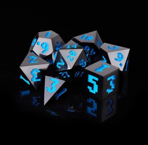 Jeu de dés en résine transparente, chiffres polyédriques, pièces de jeu de société colorées faites à la main - Product Image 3