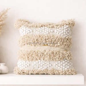 Housse de coussin bohème avec motif ethnique géométrique, coussin décoratif tissé, coussin d'appoint en coton d'inspiration marocaine - Product Image 2