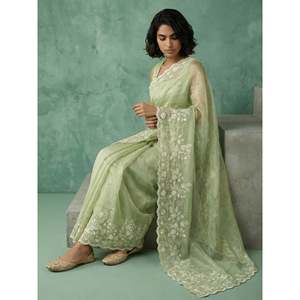 Sari en soie pure Chanda Elite Weaves avec broderie florale élégante, travail Schiffli Resham Zari et bordure ajourée pour mariages - Product Image 1