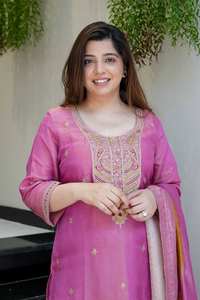 Ensemble haut et bas en viscose brodée KF 4093 pour femmes, avec doublure en coton et dupatta jacquard, tenue traditionnelle indienne pour les fêtes - Product Image 4