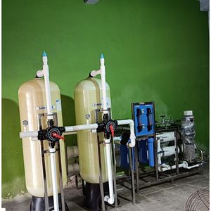 Installation industrielle de déminéralisation pour la production d'eau déminéralisée - Système de traitement de l'eau par déminéralisation avec technologie d'échange d'ions - Product Image 3