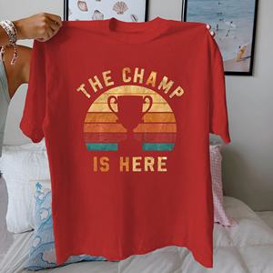 Trofeo THE CHAMP IS HERE Camiseta de algodón puro para mujer ajuste cómodo - Product Image 4