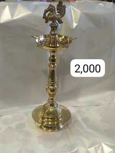 Lampe à huile Diya en laiton de qualité supérieure avec un design ornemental pour Diwali, Pooja, temple hindou, cérémonie religieuse et décoration festive de la maison - Product Image 5
