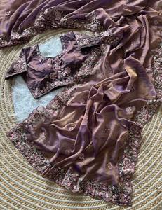 Sari de Seda Tradicional en Oferta, Sari Clásico de la Cultura India para Bodas y Celebraciones Indias Disponible al Mejor Precio - Product Image 4