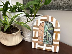 Top Demanded Vintage Wooden Photo Frame Elegant Picture Holder for <b>Memories</b>, <b>Gifts</b> and Home Styling Available For Sale - Product Image 6